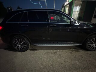 2021 Mercedes-Benz GLC 300 e I (X253) Рестайлинг, чёрный, 4500000 рублей, вид 3