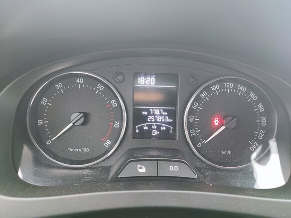 2014 Skoda Rapid I, серый, 780000 рублей - вид 10