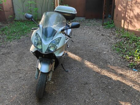 2006 Honda VFR 800, серебристый, 490000 рублей, вид 3