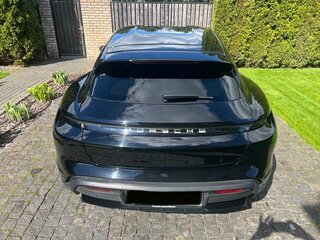 2021 Porsche Taycan 4S Cross Turismo I, чёрный, 6000000 рублей, вид 3