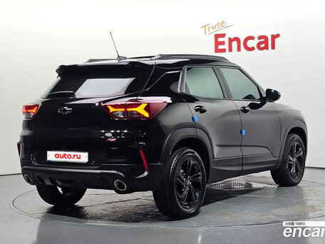 2022 Chevrolet TrailBlazer III, чёрный, 2460000 рублей, вид 2