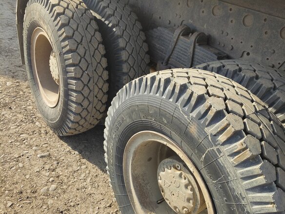 2007 Dongfeng DFL 3251A, оранжевый, 700000 рублей - вид 2