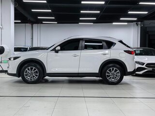 2022 Mazda CX-5 II Рестайлинг, белый, 2450000 рублей, вид 4
