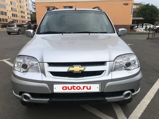2009 Chevrolet Niva I Рестайлинг, серебристый, 480000 рублей, вид 1