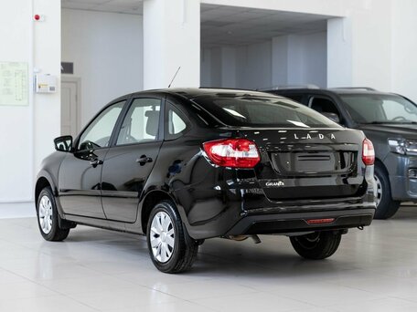 2026 Lada (ВАЗ) Granta I Рестайлинг, чёрный, 1100000 рублей, вид 4