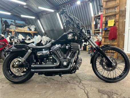 2010 Harley-Davidson Dyna Wide Glide, чёрный, 890000 рублей, вид 4