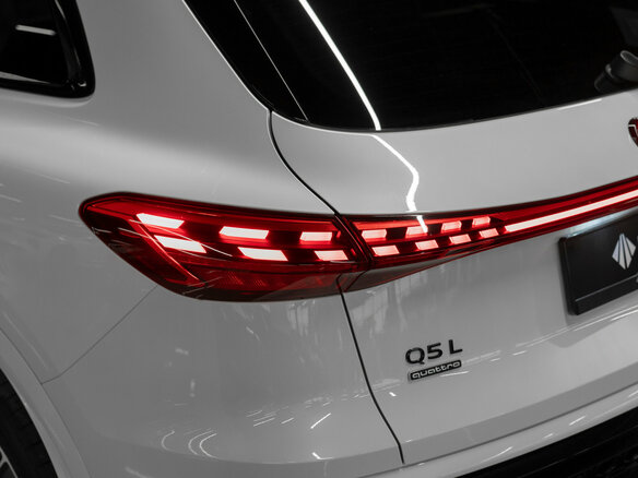 2026 Audi Q5 L III (GU), белый - вид 26