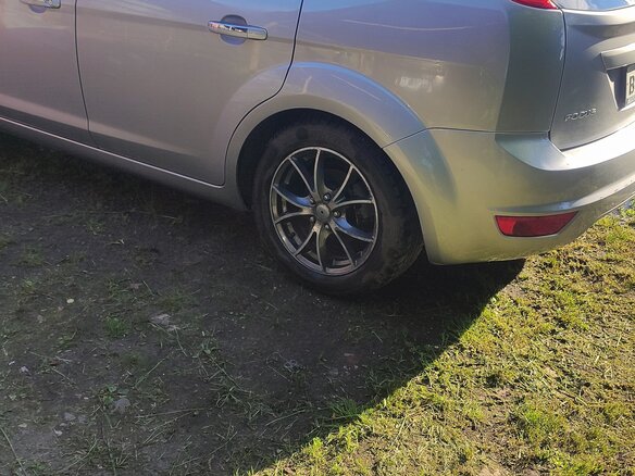 2011 Ford Focus II Рестайлинг, серебристый, 575000 рублей - вид 3