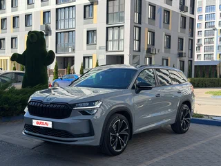 2025 Skoda Kodiaq II, серый, 5650000 рублей, вид 1