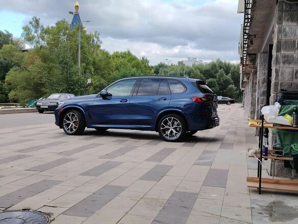 2020 BMW X5 40i IV (G05/G18), синий, 4750000 рублей - вид 27