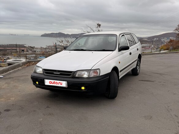 2001 Toyota Caldina II Рестайлинг, белый, 270000 рублей