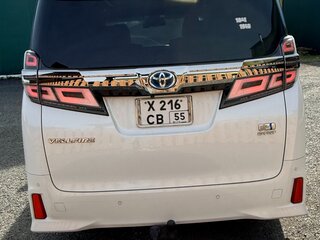 2018 Toyota Vellfire II Рестайлинг, белый, 4450000 рублей, вид 5