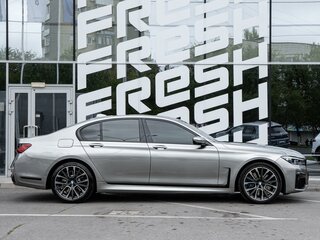 2019 BMW 7 серии Long 750Li xDrive VI (G11/G12) Рестайлинг, серый, 8490000 рублей, вид 5
