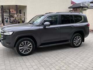 2022 Toyota Land Cruiser 300 Series, серый, 12000000 рублей, вид 5