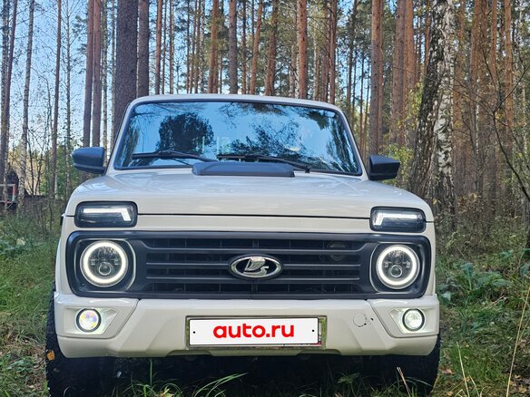 2013 Lada (ВАЗ) 2121 (4x4) I Рестайлинг, белый, 650000 рублей