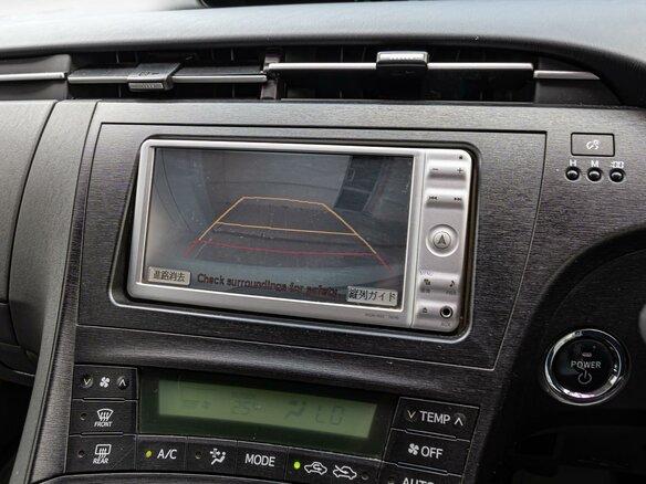2011 Toyota Prius III (XW30), зелёный - вид 12