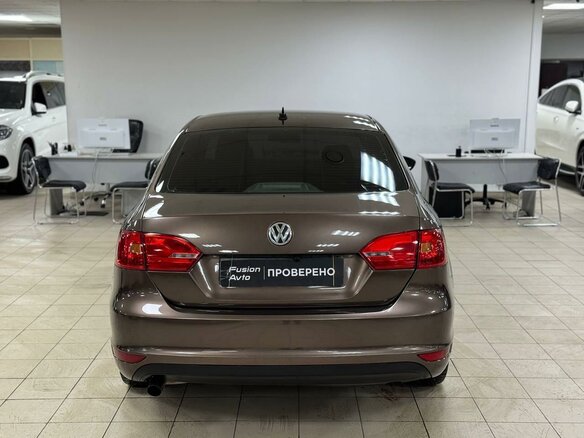 2012 Volkswagen Jetta VI, коричневый, 729000 рублей - вид 4