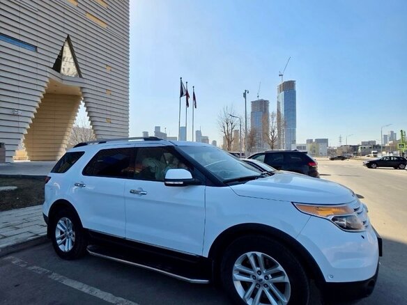 2013 Ford Explorer V, белый, 2050000 рублей - вид 1