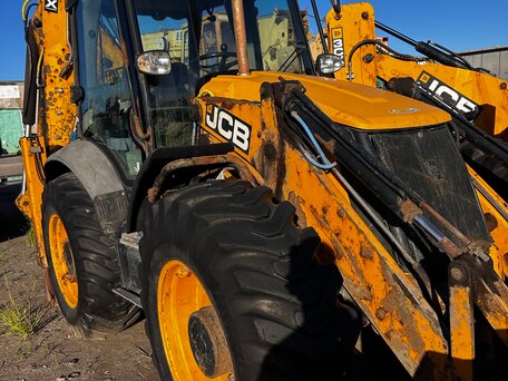 2013 JCB 4CX, 6300000 рублей, вид 1