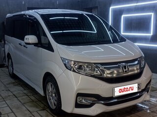 2015 Honda Stepwgn V, белый, 1830000 рублей, вид 2