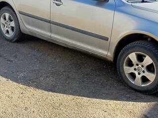 2008 Skoda Octavia II (A5), серебристый, 950000 рублей, вид 3