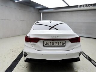 2023 Kia K3 II (China Market) Рестайлинг, белый, 1500000 рублей, вид 2