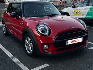 2018 Mini Hatch Cooper III (F55/F56), красный, 1700000 рублей, вид 1