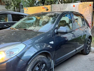 2010 Renault Sandero I, серый, 400000 рублей, вид 3