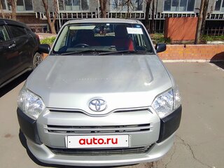 2016 Toyota Succeed I Рестайлинг, серебристый, 850000 рублей, вид 1