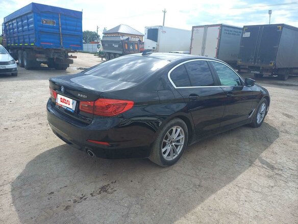 2019 BMW 5 серии 520i VII (G30/G31/G38), чёрный, 3386750 рублей - вид 2