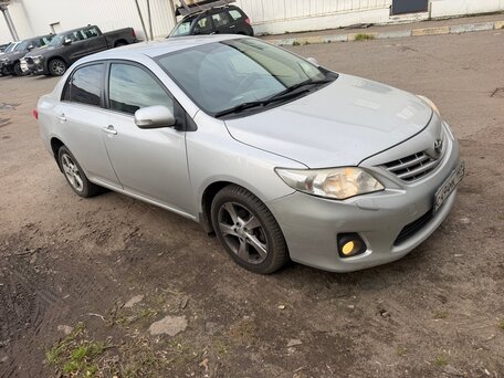2011 Toyota Corolla X (E140, E150) Рестайлинг, серебристый, 815000 рублей, вид 3
