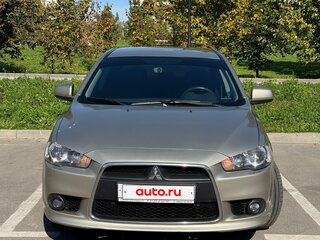 2011 Mitsubishi Lancer X Рестайлинг, бежевый, 800000 рублей, вид 2