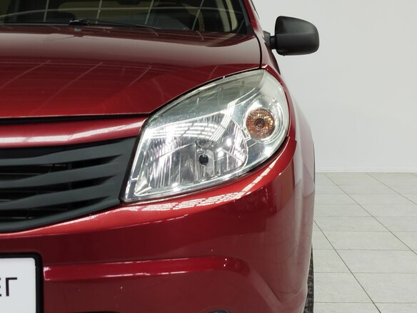 2013 Renault Sandero I, красный, 532000 рублей - вид 8