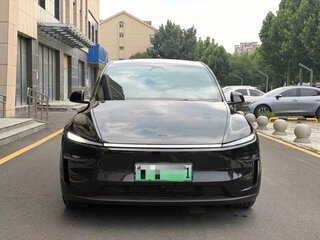 2025 Tesla Model Y Long Range I Рестайлинг, чёрный, 7987000 рублей, вид 2