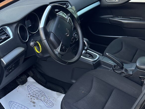2015 Citroen C4 II, чёрный, 640000 рублей - вид 8
