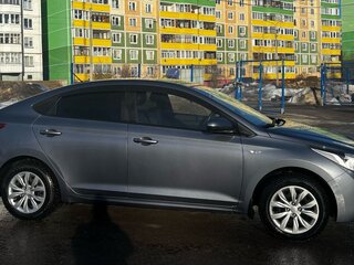 2017 Hyundai Solaris II, серый, 1200000 рублей, вид 3