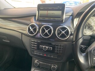 2013 Mercedes-Benz B-Класс 180 II (W246), серебристый, 1240000 рублей, вид 5