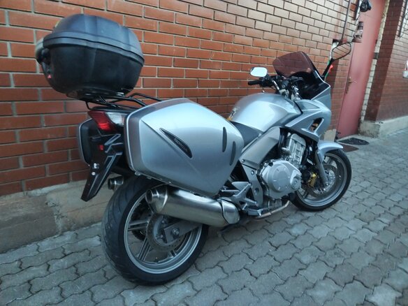 2008 Honda CBF 1000, серебристый, 480000 рублей - вид 2