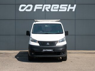 2013 Mitsubishi Delica V, белый, 1485000 рублей, вид 3