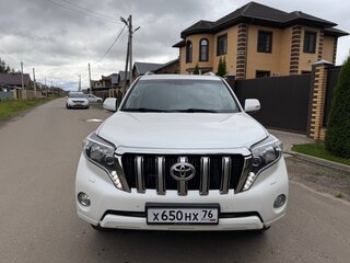 2013 Toyota Land Cruiser Prado 150 Series Рестайлинг 1, белый, 3150000 рублей, вид 3