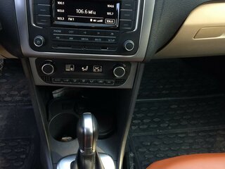 2017 Volkswagen Polo V Рестайлинг, белый, 1180000 рублей, вид 5