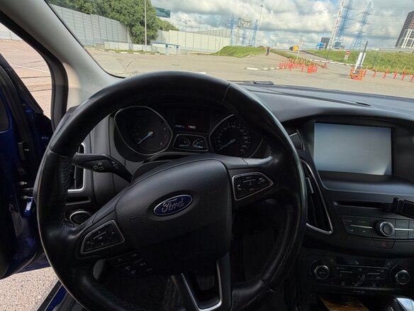 2015 Ford Focus III Рестайлинг, синий - вид 8