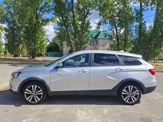 2018 Lada (ВАЗ) Vesta SW Cross I, серебристый, 1000000 рублей, вид 4