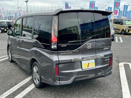 2016 Honda Stepwgn Spada V, серый, 1600000 рублей, вид 5