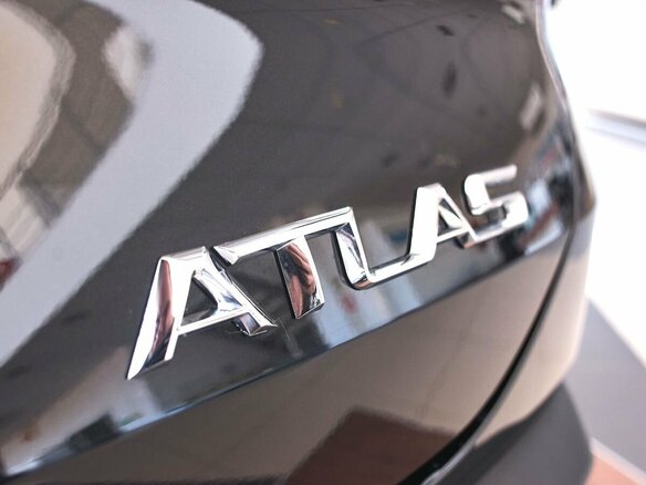 2026 Geely Atlas II, чёрный, 3449990 рублей - вид 25