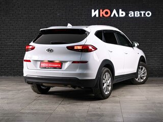 2020 Hyundai Tucson III Рестайлинг, белый, 2200000 рублей, вид 4