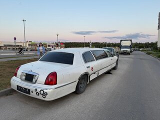 1999 Lincoln Town Car III, белый, 250000 рублей, вид 2