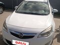 2011 Opel Astra J, белый - вид 2