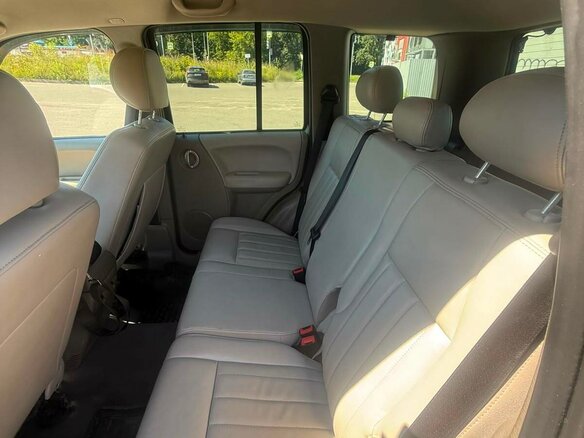 2007 Jeep Cherokee III (KJ) Рестайлинг, золотистый, 790000 рублей - вид 11