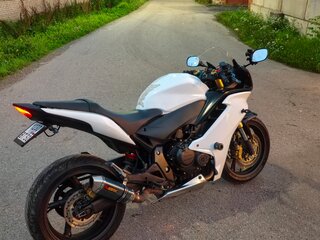 2011 Honda CBR 600F, белый, 530000 рублей, вид 4
